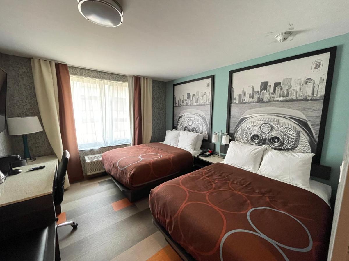 Super 8 By Wyndham Brooklyn Williamsburg Hotel New York Exterior foto